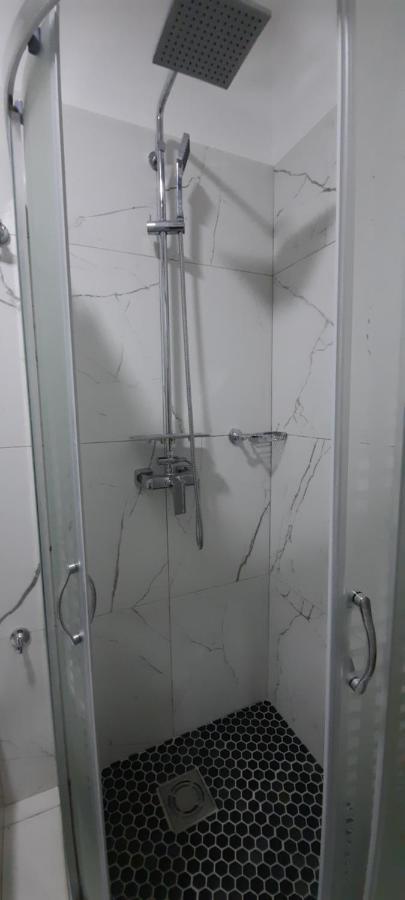 Comfy Apartment In Shkoder Exterior photo
